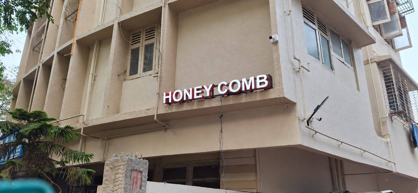 Honey Comb — day view